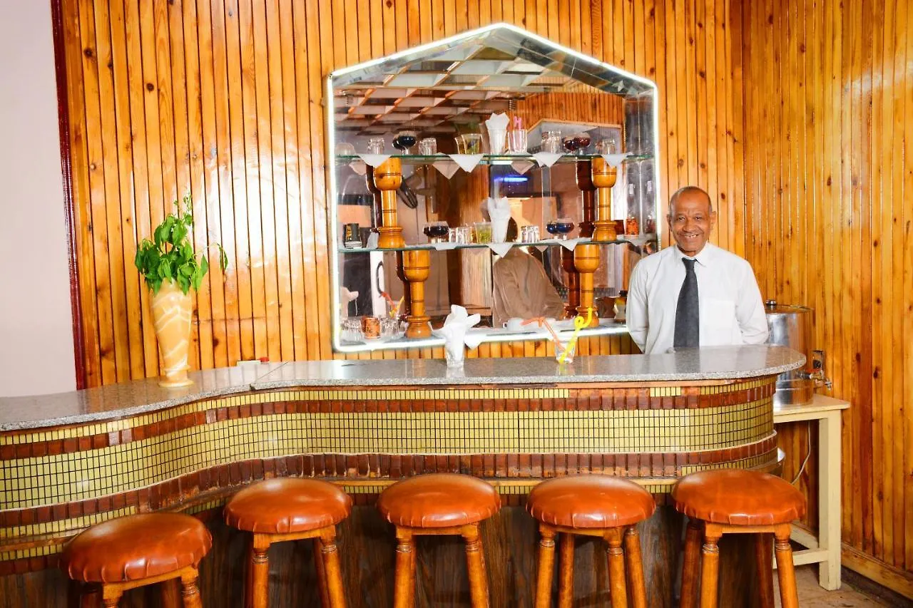Shady Hotel الأقصر
