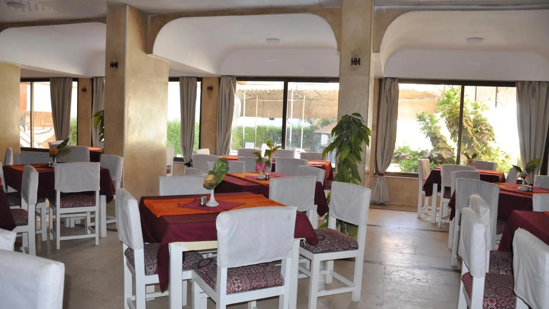 Shady Hotel الأقصر