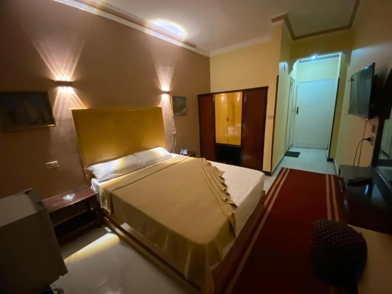Shady Hotel الأقصر