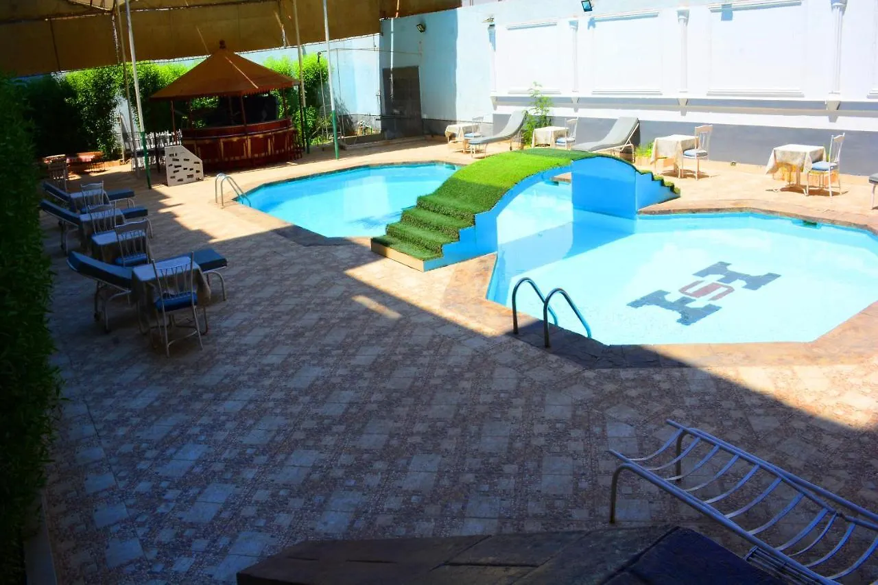 Shady Hotel Luxor